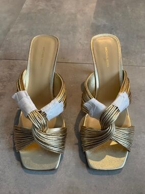 NWOT! Michael Kors Metallic Gold Strappy Sandal | 9
